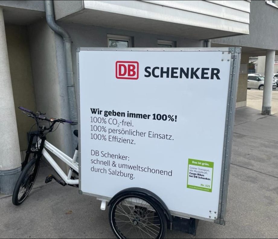 Beschrifteter Werbeanhänger